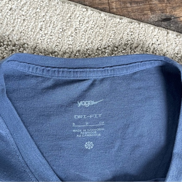 Nike‎ Yoga Dri-Fit Tank Top - Blue - Picture 4 of 7